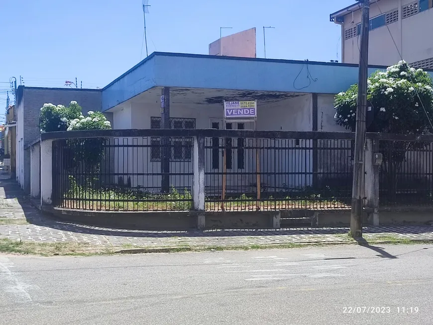 Foto 1 de Casa com 5 Quartos para venda ou aluguel, 396m² em Amadeu Furtado, Fortaleza