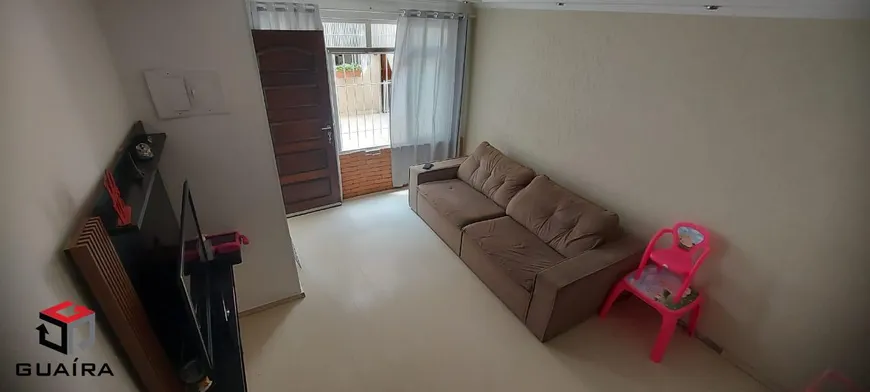 Foto 1 de Sobrado com 2 Quartos à venda, 181m² em Vila Sacadura Cabral, Santo André