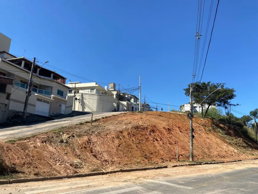 Foto 1 de Lote/Terreno à venda, 765m² em Europa, Contagem