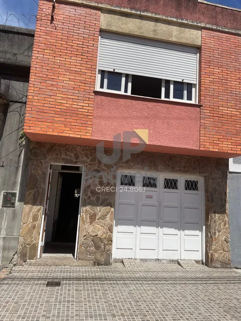 Foto 1 de Casa com 3 Quartos à venda, 170m² em Centro, Pelotas