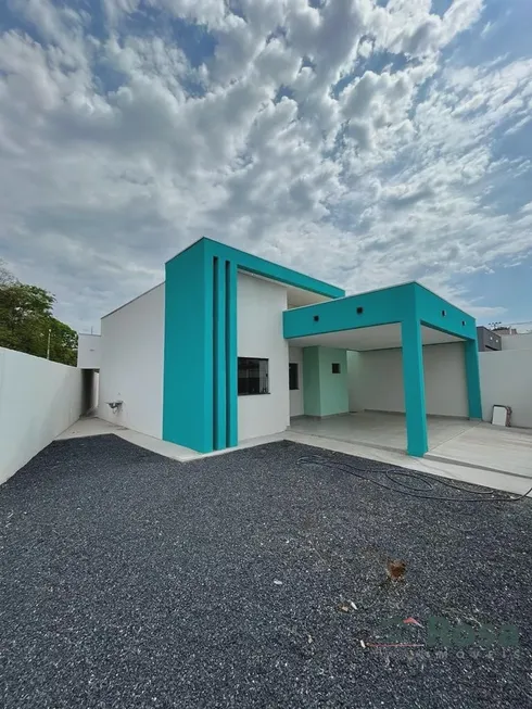 Foto 1 de Casa com 3 Quartos à venda, 130m² em Jardim Universitário, Cuiabá