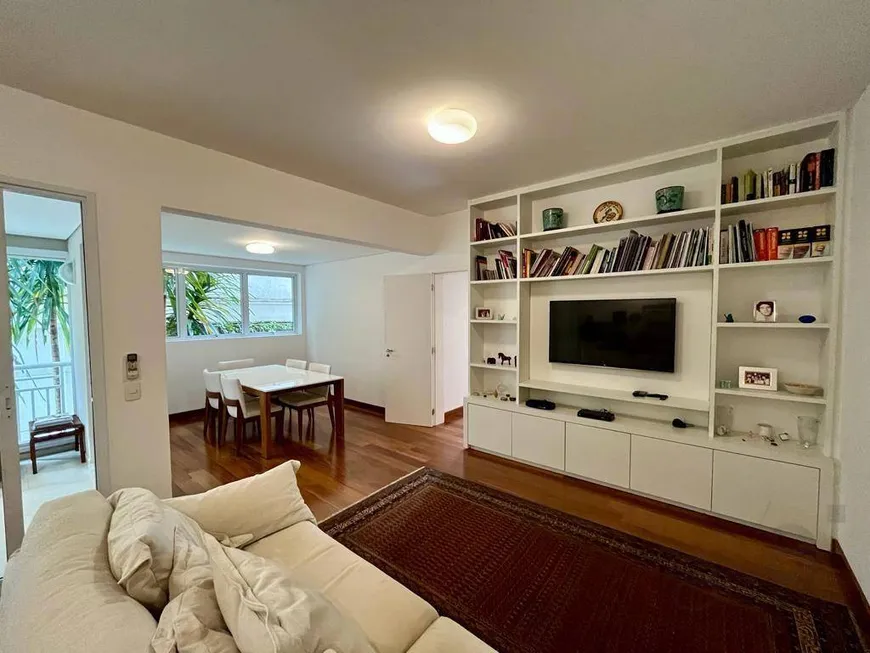 Foto 1 de Apartamento com 2 Quartos à venda, 112m² em Vila Nova Conceição, São Paulo