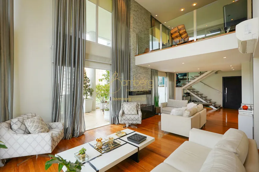 Foto 1 de Apartamento com 2 Quartos à venda, 210m² em Panamby, São Paulo