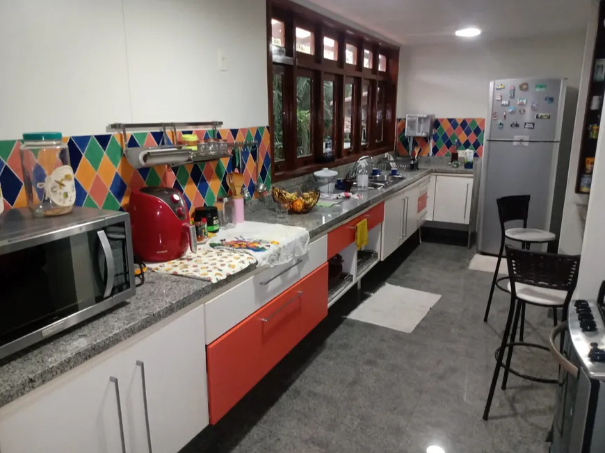 Foto 1 de Casa de Condomínio com 4 Quartos à venda, 500m² em Camboinhas, Niterói