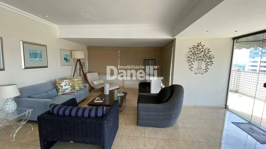 Foto 1 de Apartamento com 3 Quartos à venda, 259m² em Jardim Eulália, Taubaté