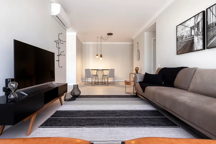 Foto 1 de Apartamento com 2 Quartos para alugar, 79m² em Campinas, São José