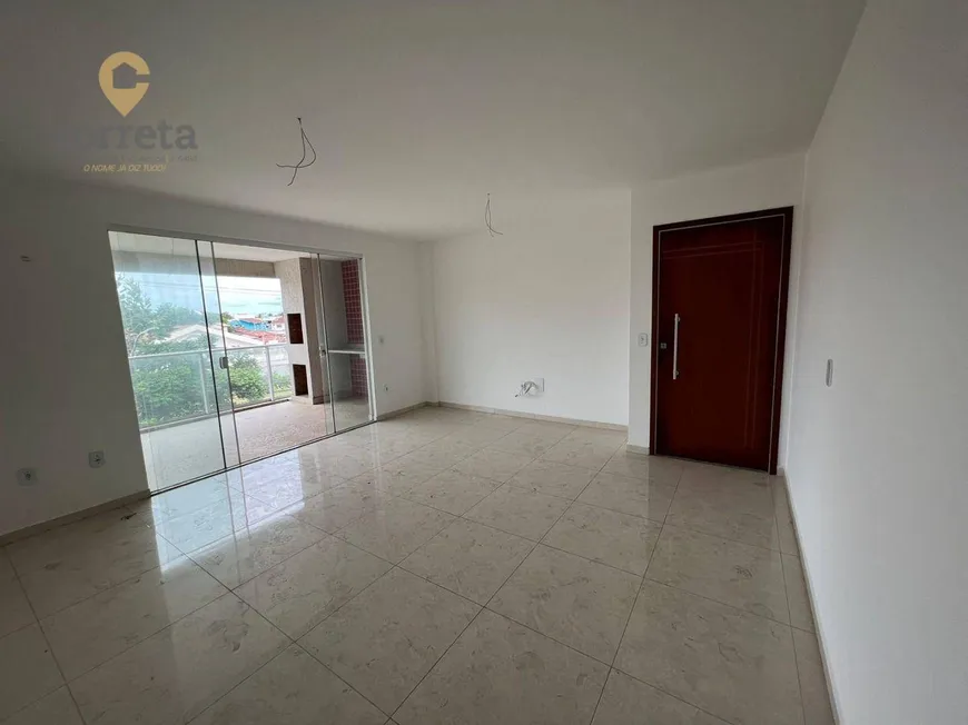 Foto 1 de Apartamento com 3 Quartos à venda, 132m² em Extensão do Bosque, Rio das Ostras