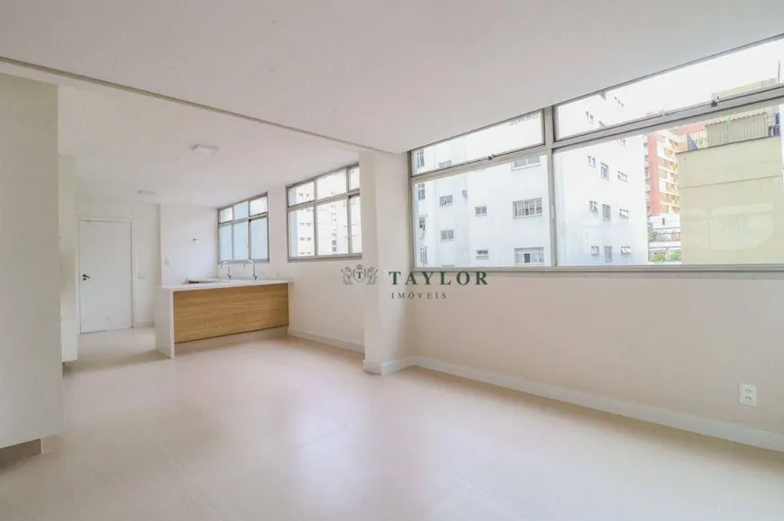 Foto 1 de Apartamento com 3 Quartos à venda, 235m² em Higienópolis, São Paulo