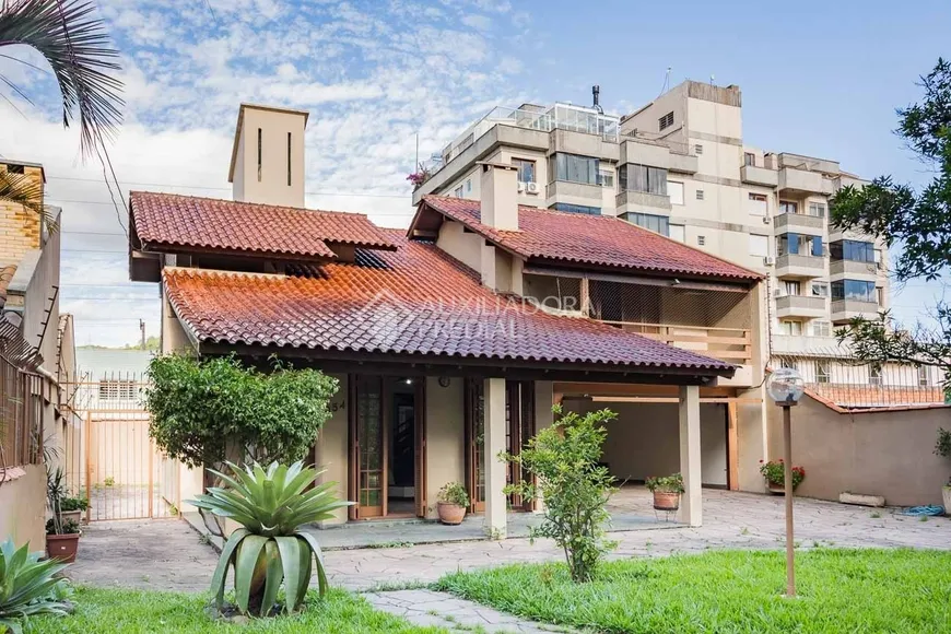Foto 1 de Casa com 3 Quartos à venda, 244m² em Partenon, Porto Alegre