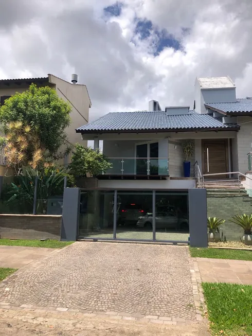 Foto 1 de Casa com 4 Quartos à venda, 650m² em Chácara das Pedras, Porto Alegre