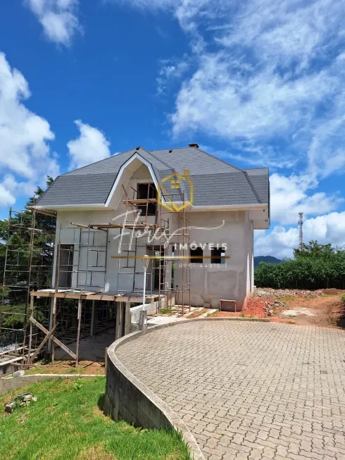 Foto 1 de Casa de Condomínio com 3 Quartos à venda, 226m² em Centro, Campos do Jordão