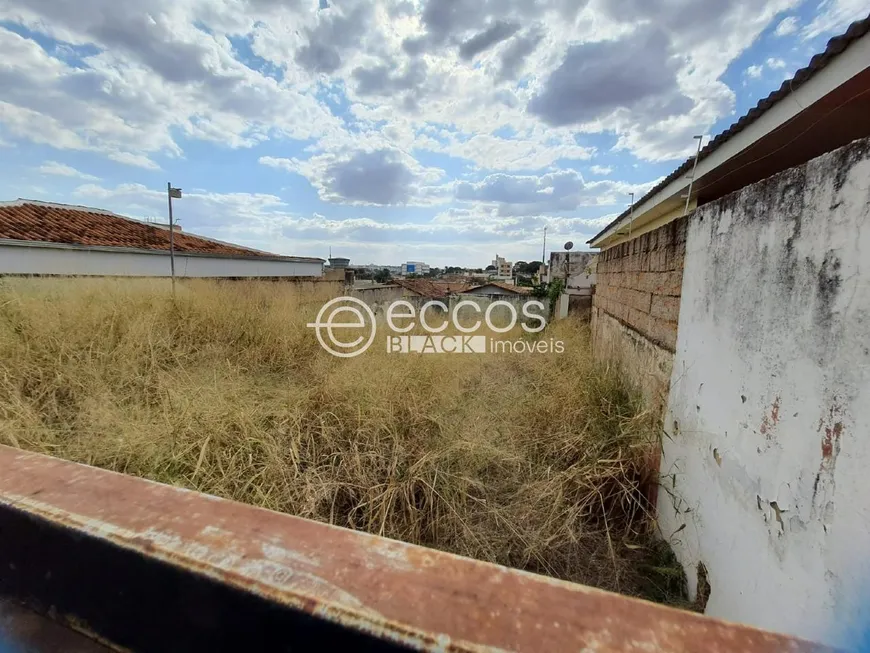 Foto 1 de Lote/Terreno à venda, 336m² em Fundinho, Uberlândia