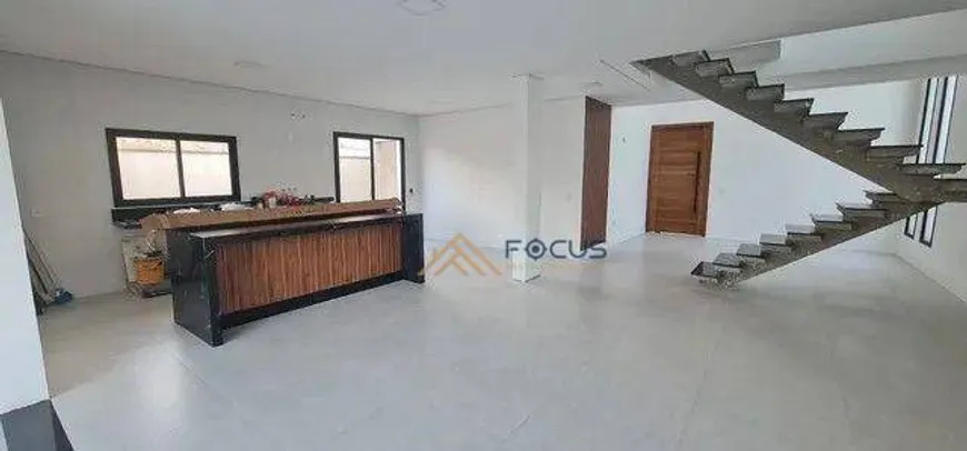 Foto 1 de Casa de Condomínio com 3 Quartos à venda, 273m² em Loteamento Portal do Paraiso, Jundiaí