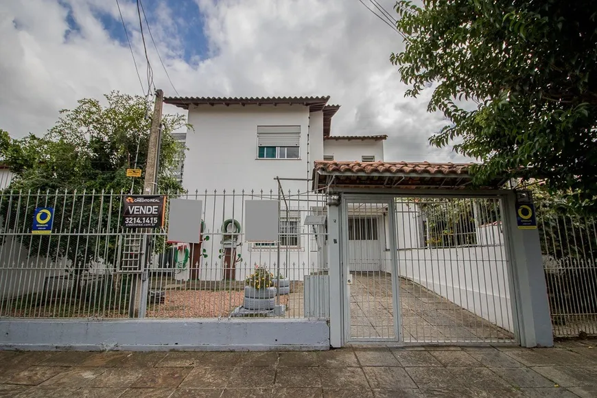 Foto 1 de Casa com 4 Quartos à venda, 218m² em Fátima, Canoas