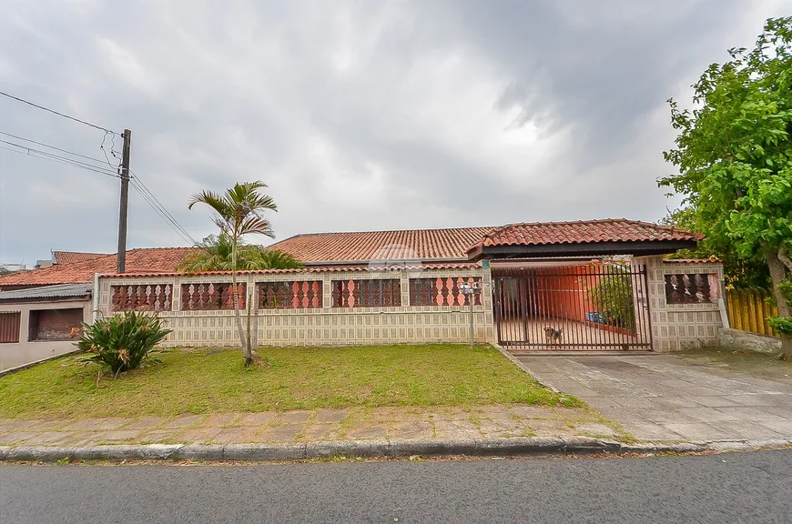 Foto 1 de Casa com 4 Quartos à venda, 128m² em Capão Raso, Curitiba