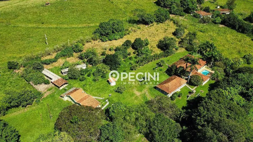 Foto 1 de Fazenda/Sítio com 6 Quartos à venda, 1000m² em Rural, Corumbataí