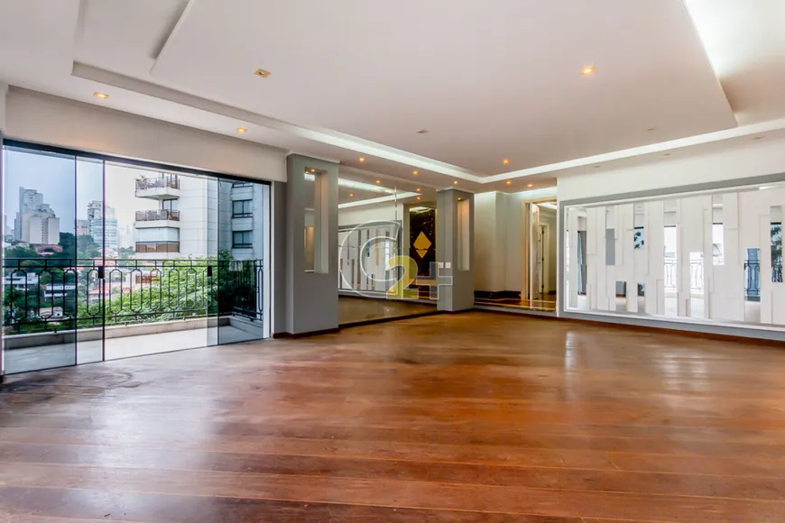 Foto 1 de Apartamento com 3 Quartos à venda, 269m² em Higienópolis, São Paulo