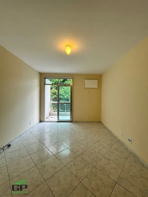 Foto 1 de Apartamento com 2 Quartos para alugar, 75m² em Praça Seca, Rio de Janeiro