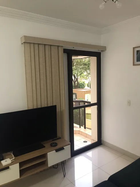 Foto 1 de Apartamento com 1 Quarto para alugar, 55m² em Moema, São Paulo