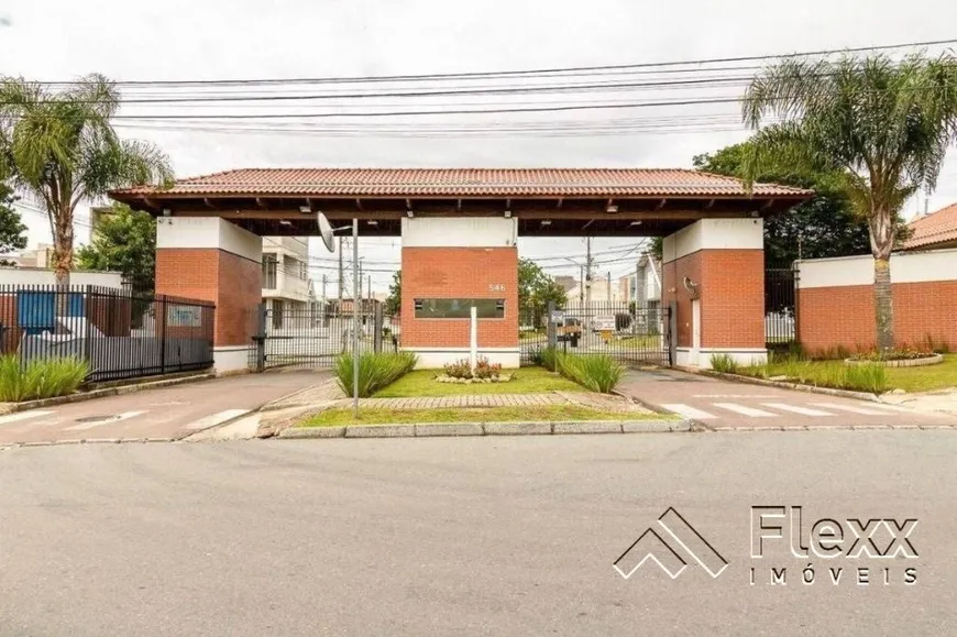 Foto 1 de Casa de Condomínio com 3 Quartos à venda, 230m² em Pinheirinho, Curitiba