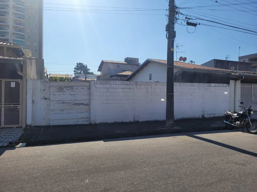 Foto 1 de Lote/Terreno à venda, 300m² em Residencial Portal da Mantiqueira, Taubaté