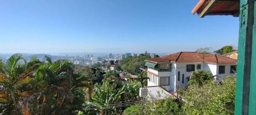 Foto 1 de Casa com 3 Quartos à venda, 200m² em Santa Teresa, Rio de Janeiro