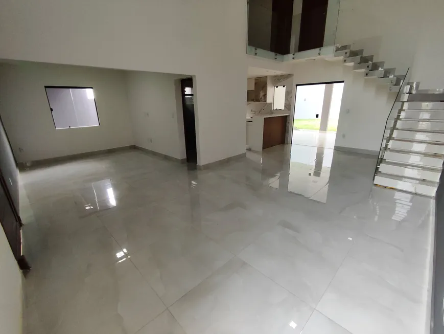 Foto 1 de Casa de Condomínio com 3 Quartos à venda, 200m² em Lagoa, Macaé