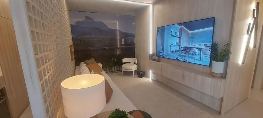 Foto 1 de Apartamento com 2 Quartos à venda, 62m² em Barra da Tijuca, Rio de Janeiro