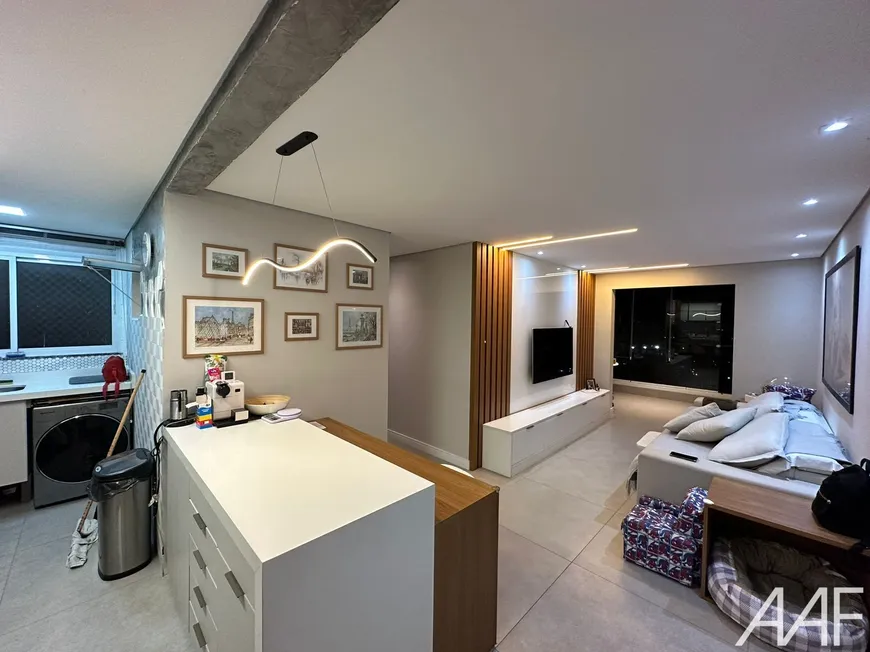 Foto 1 de Apartamento com 3 Quartos à venda, 80m² em Vila Canero, São Paulo
