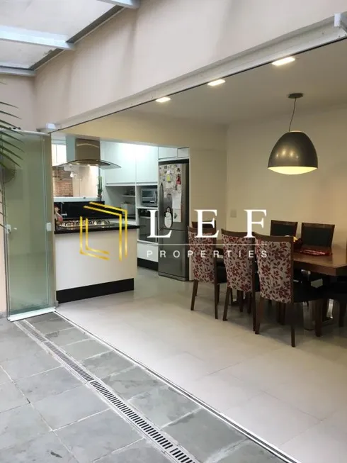 Foto 1 de Casa com 4 Quartos à venda, 300m² em Perdizes, São Paulo