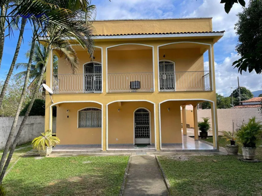 Foto 1 de Casa com 4 Quartos à venda, 324m² em Centro, Maricá