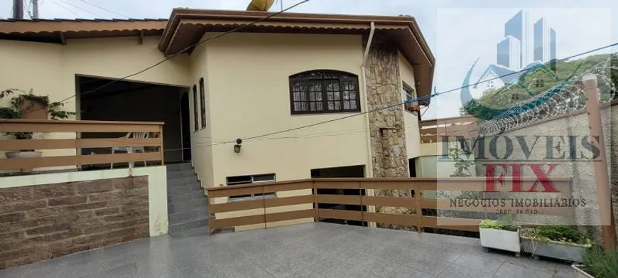 Foto 1 de Casa com 3 Quartos à venda, 233m² em Jardim-Bizarro, Jundiaí