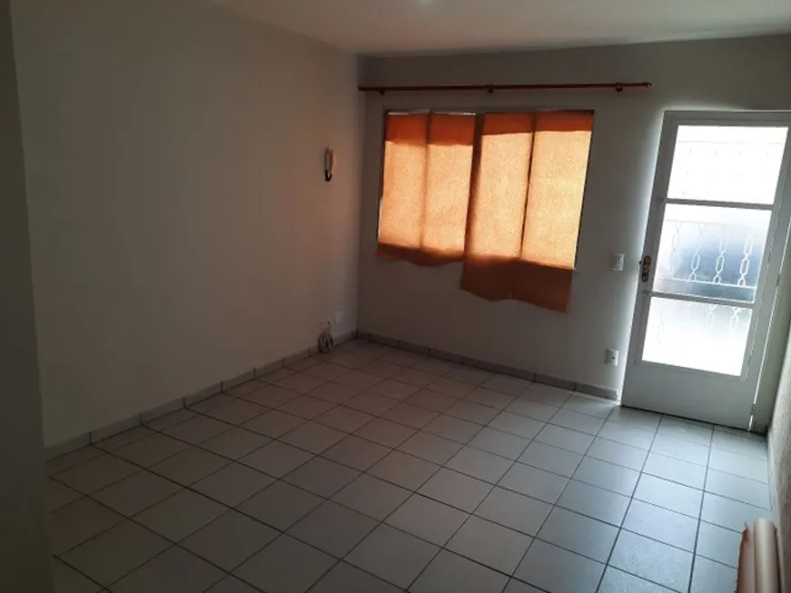 Foto 1 de Casa com 2 Quartos à venda, 85m² em Vila Mazzei, São Paulo