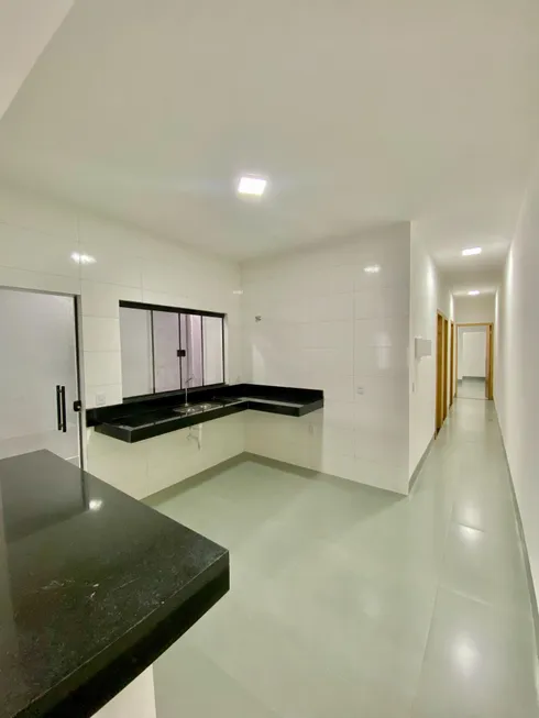 Foto 1 de Casa com 3 Quartos à venda, 107m² em Residencial Brisas da Mata, Goiânia