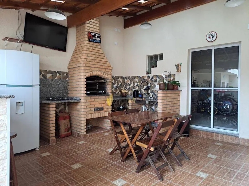 Foto 1 de Casa com 2 Quartos à venda, 127m² em Jardim Vila Rica, Santo André