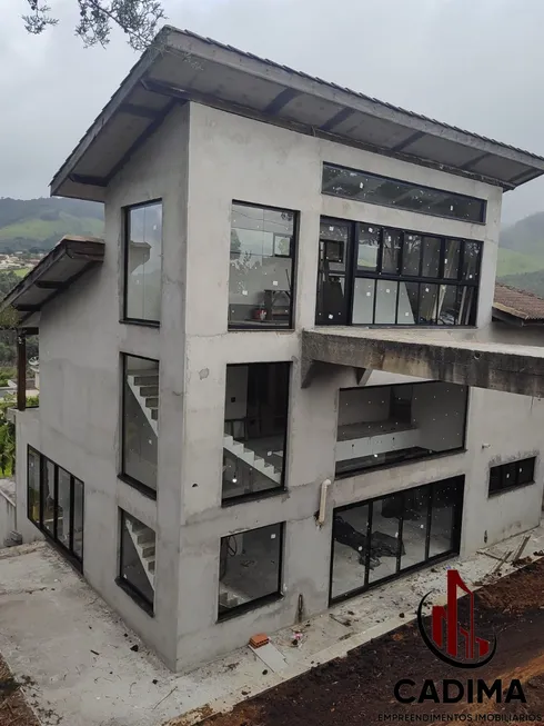 Foto 1 de Casa de Condomínio com 3 Quartos à venda, 358m² em , Joanópolis