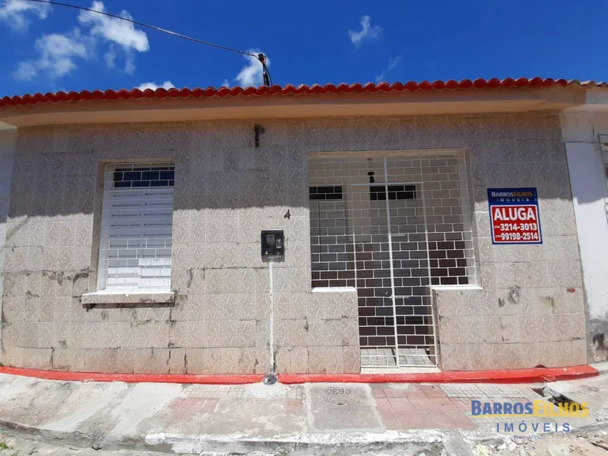 Foto 1 de Casa com 2 Quartos para alugar, 100m² em São José, Aracaju
