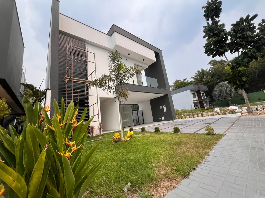 Foto 1 de Casa de Condomínio com 5 Quartos à venda, 360m² em Chapada, Manaus