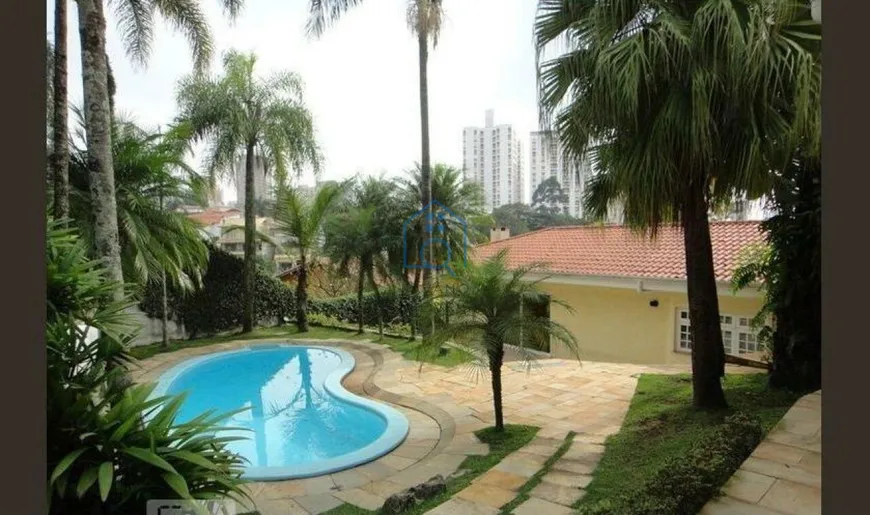 Foto 1 de Sobrado com 3 Quartos à venda, 550m² em Sumaré, São Paulo