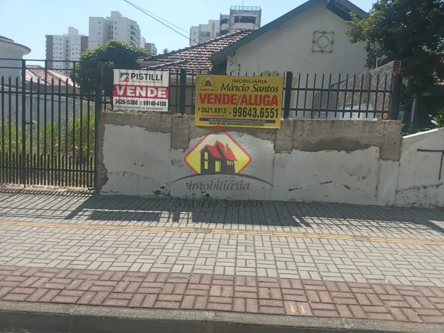 Foto 1 de Casa com 2 Quartos para venda ou aluguel, 150m² em Centro, Taubaté