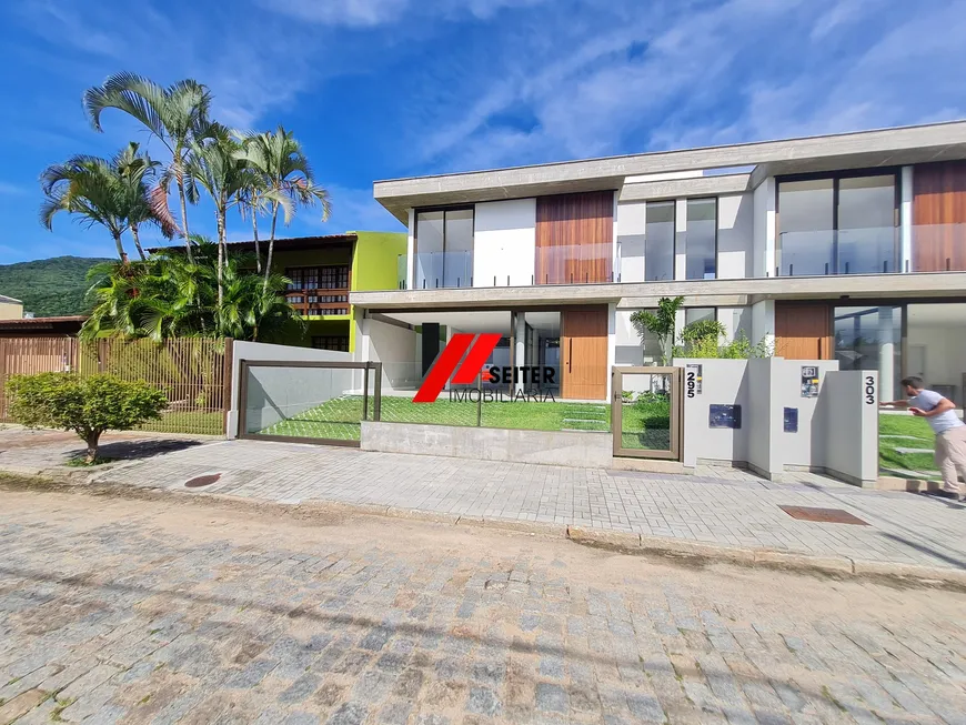Foto 1 de Casa com 3 Quartos à venda, 175m² em Itacorubi, Florianópolis