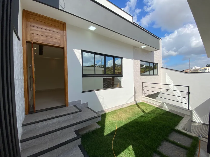 Foto 1 de Casa com 3 Quartos à venda, 256m² em Castanheiras II, Governador Valadares