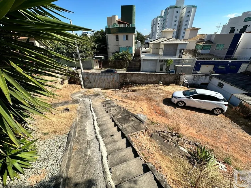 Foto 1 de Lote/Terreno à venda, 705m² em União, Belo Horizonte