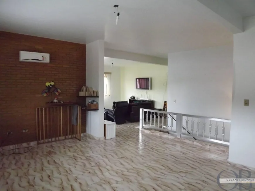 Foto 1 de Casa com 6 Quartos à venda, 278m² em Silop, Ubatuba