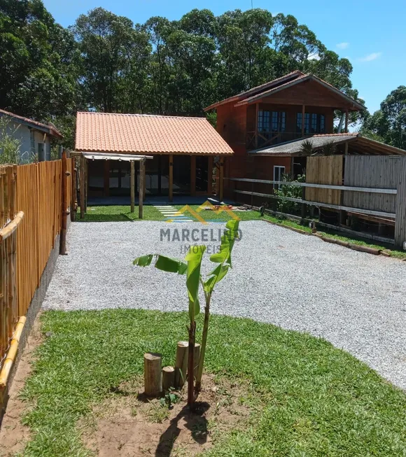 Foto 1 de Casa com 2 Quartos à venda, 48m² em Ibiraquera, Imbituba