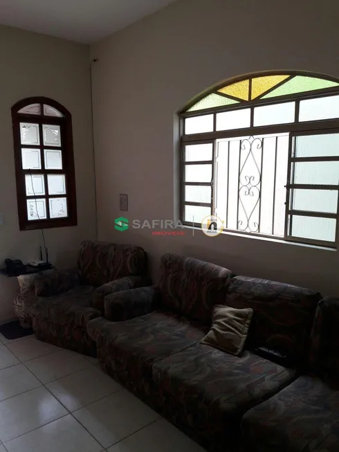 Foto 1 de Casa com 3 Quartos à venda, 110m² em Vila Pérola, Contagem