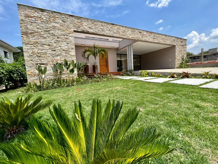 Foto 1 de Casa de Condomínio com 4 Quartos à venda, 300m² em Residencial Vitoria I, Lagoa Santa
