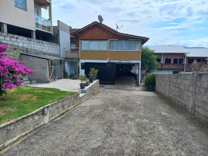 Foto 1 de Casa com 3 Quartos à venda, 250m² em Areias De Baixo, Governador Celso Ramos