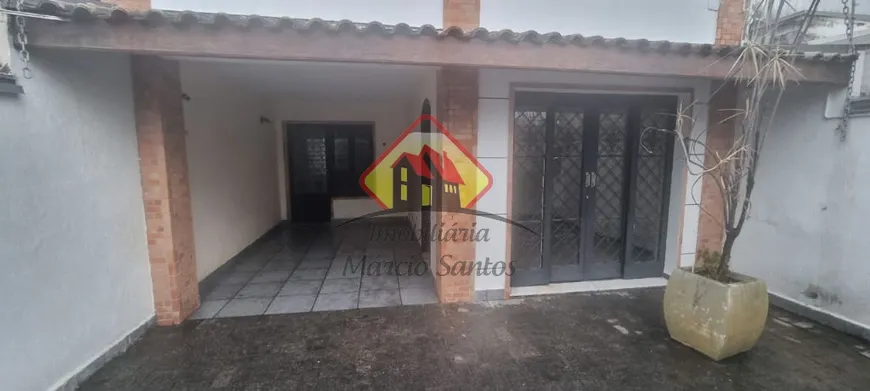 Foto 1 de Sobrado com 5 Quartos à venda, 300m² em Jardim Santa Clara, Taubaté