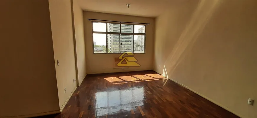 Foto 1 de Apartamento com 4 Quartos à venda, 96m² em Maracanã, Rio de Janeiro